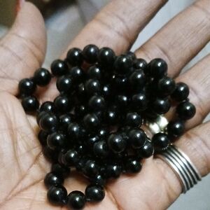 Elegant Black Beaded Necklace